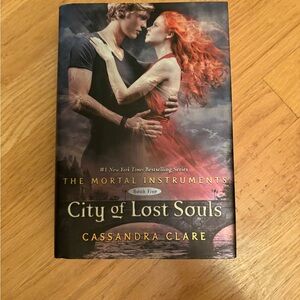 City of Lost Souls by Cassandra Clare - Black and Red Cover